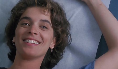 يقبلني فتاة في افلام جنس اختصاب لندن وهو